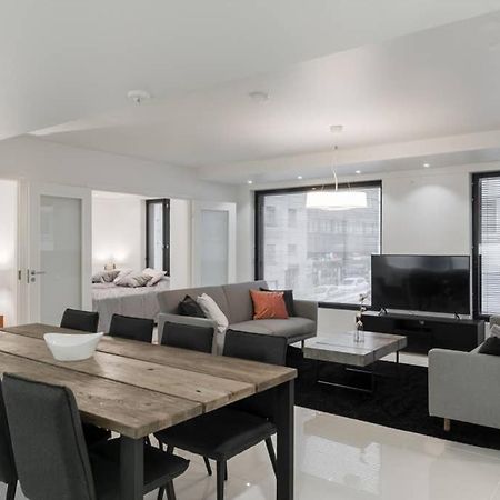 Sleek And Spacious 3 Bedroom Apartment In City Centre Helsinki Exterior foto