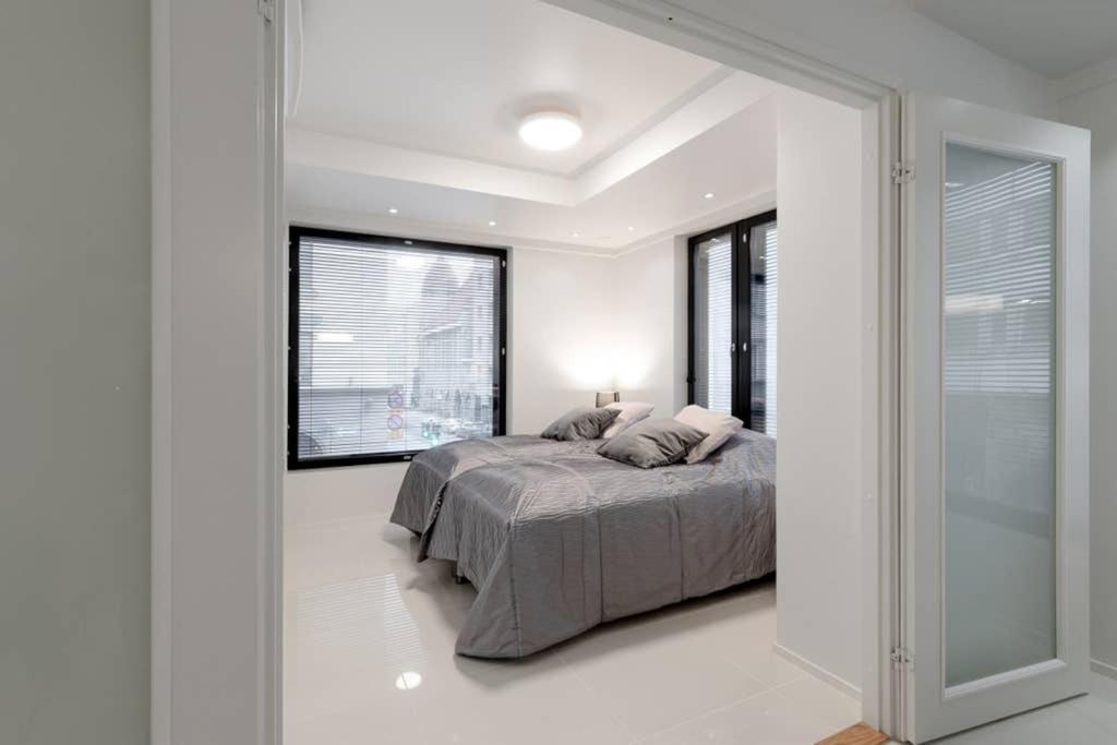 Sleek And Spacious 3 Bedroom Apartment In City Centre Helsinki Exterior foto
